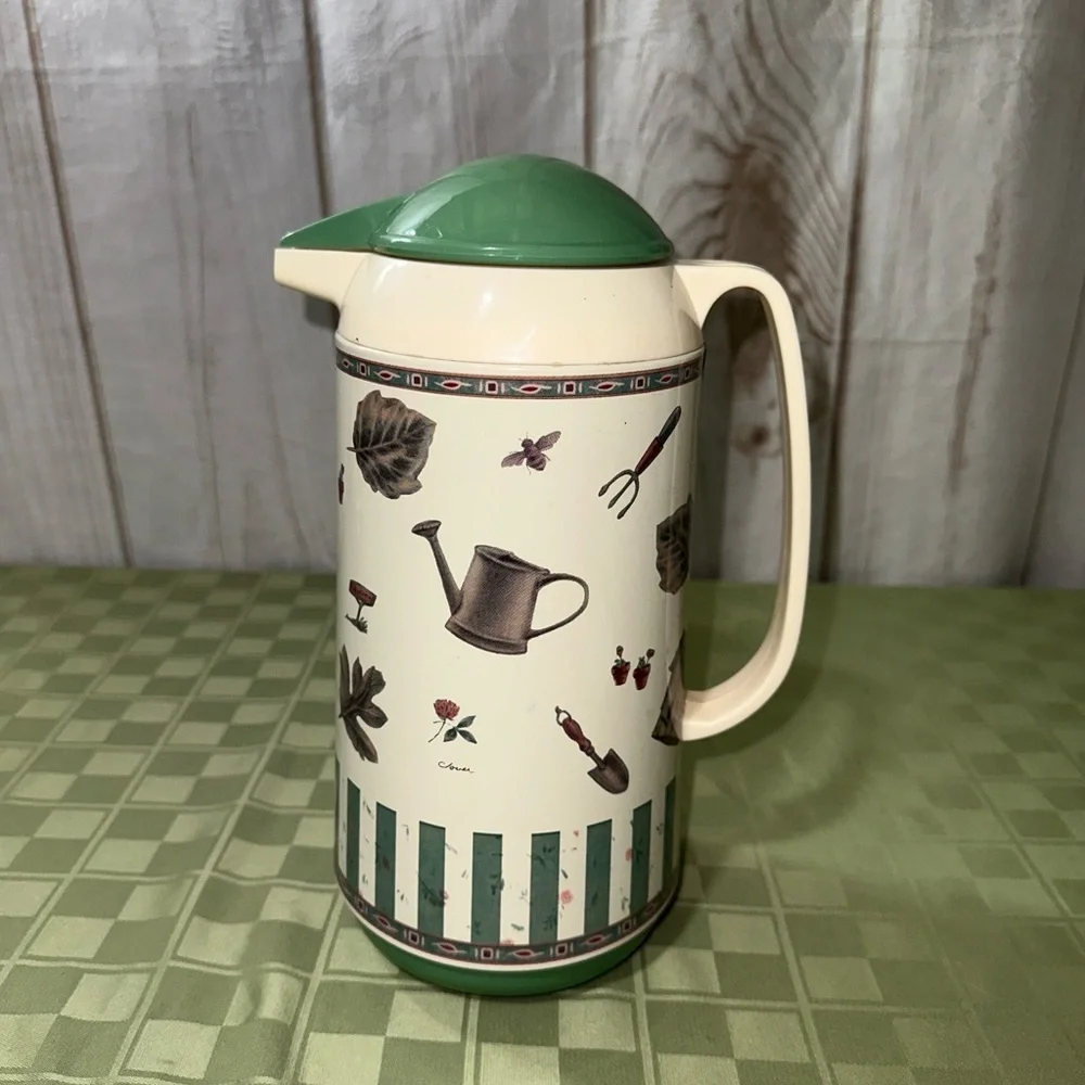 Pfaltzgraff Naturewood melamine, Coffee Carafe Kitchen Accessory - Picture 1 of 5
